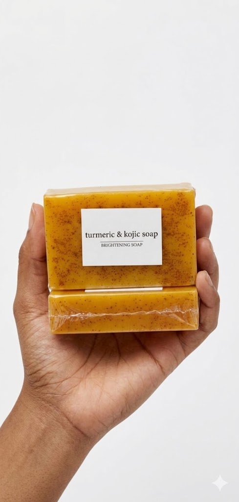 « Savon naturel au curcuma et acide kojique pour teint unifié »